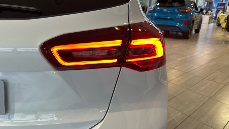 Ford Focus 1.0 EcoBoost Hybrid mHEV 155 ST-Line 5dr Auto Petrol Hatchback